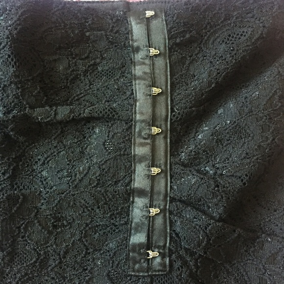 Guess by Marciano Black Lace Pencil Skirt - Picture 5 of 6